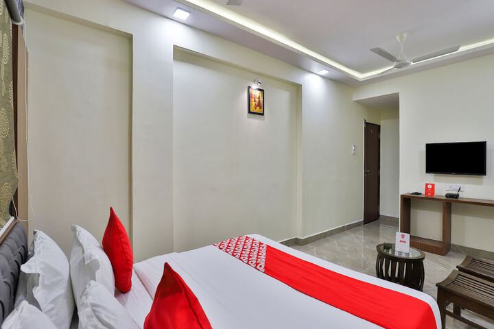 Room 16 of 32