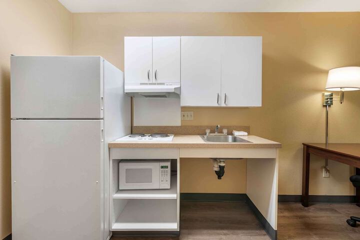 Room 10 of 31