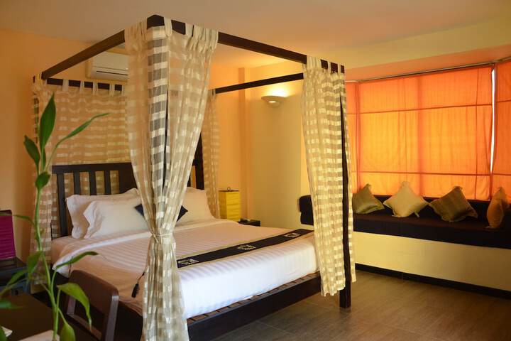Room 2 of 19