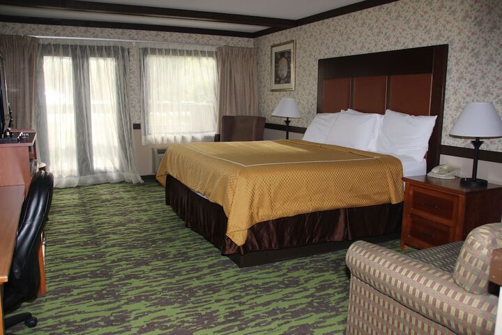 Room 10 of 43