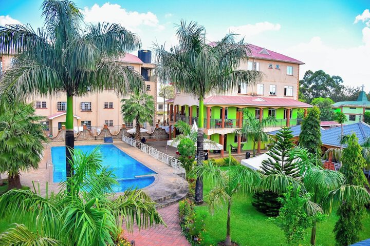 Hotel Exterior 50 of 80