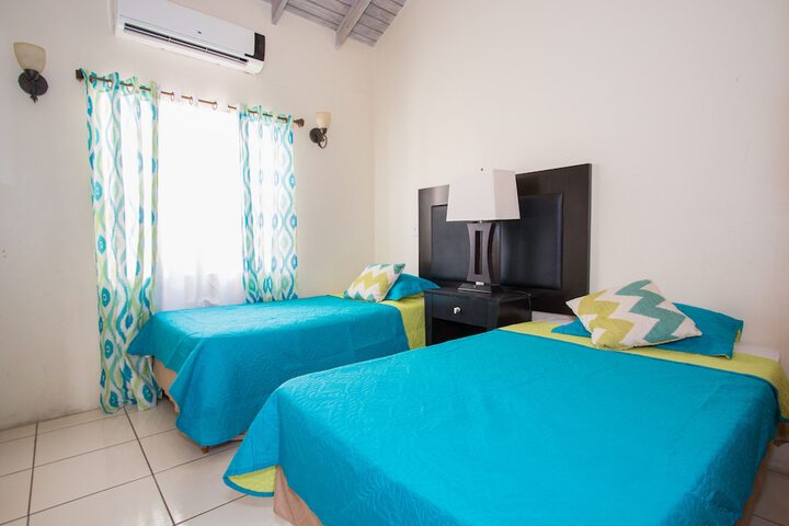 Room 3 of 147