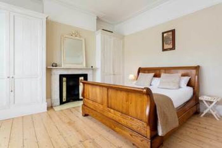 Room 15 of 30