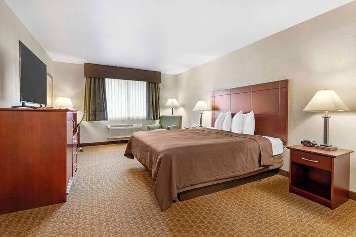 Room 18 of 36