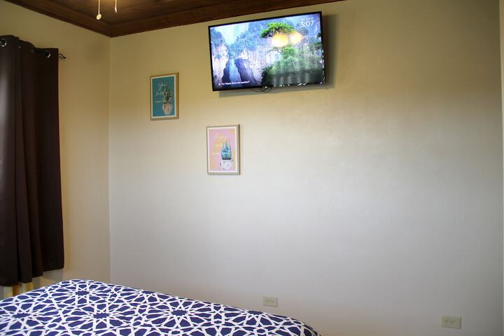 Room 10 of 83