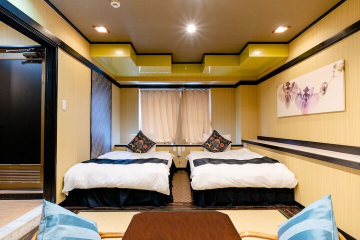 Room 22 of 53