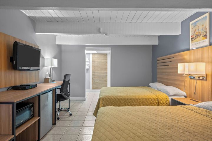 Room 5 of 39