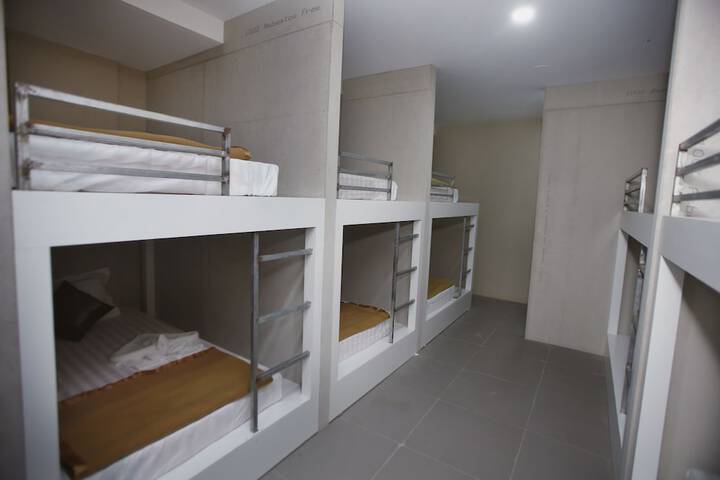 Room 4 of 21