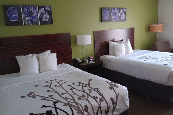 Room 17 of 51