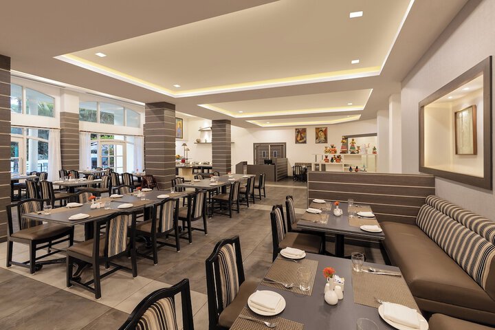 Dining Photos