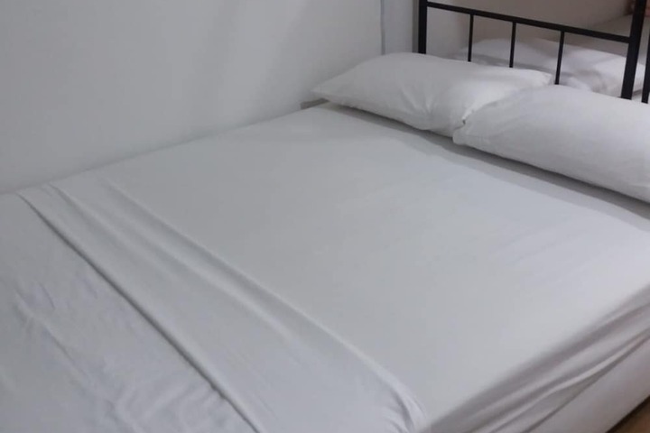 Room 18 of 28