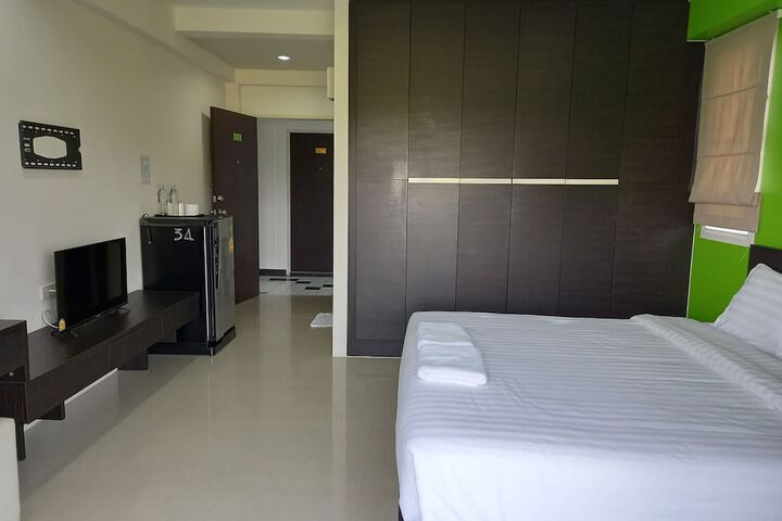 Room 54 of 94