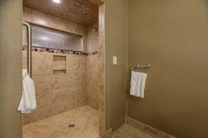2 Double Beds Suite (22 of 31)