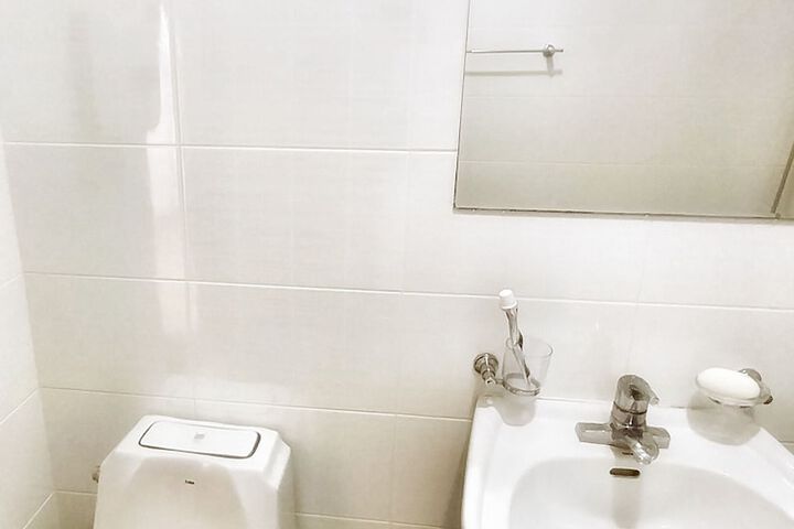 Room 15 of 23
