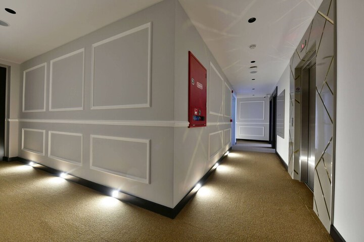 Ballroom/Hall 97 of 102