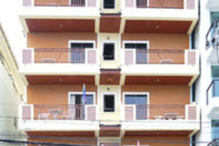 Hero Image 1 of 15