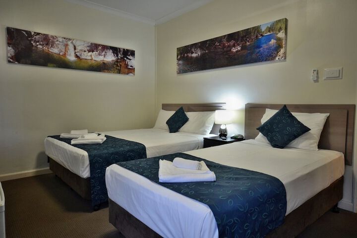 Room 10 of 45