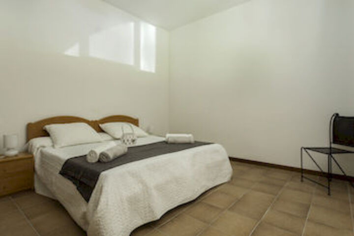 Room 325 of 871