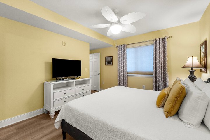 Room 43 of 64