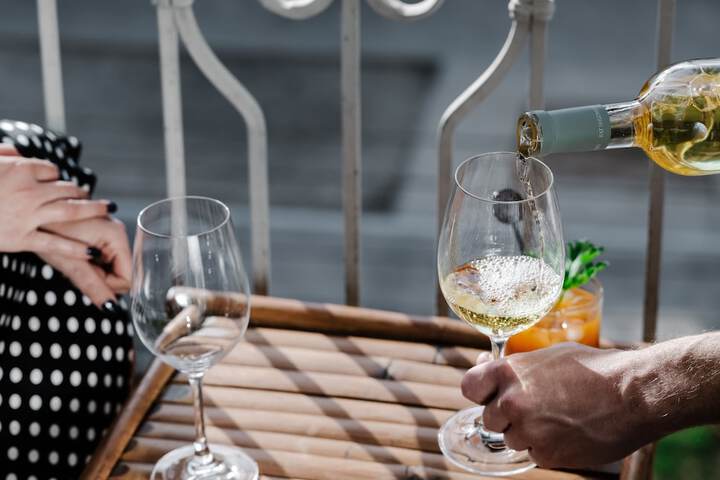 Champagne service