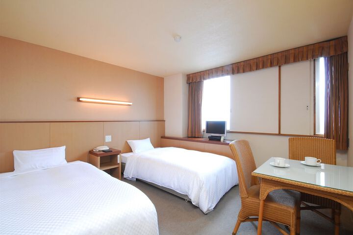 Room 5 of 26