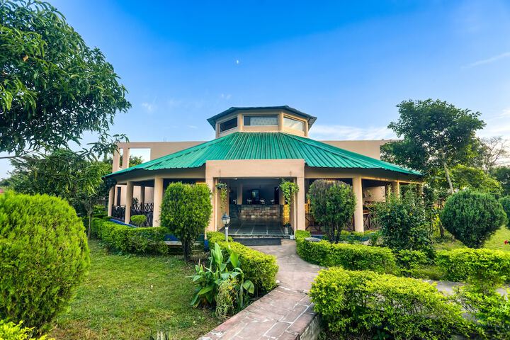 Tusk &  Roar Resort Petfrindly Jungle Cottages in Ramnagar
