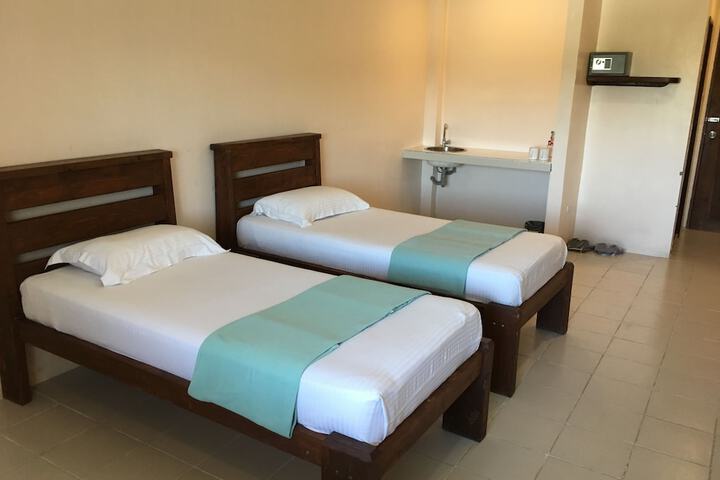 Room 27 of 72