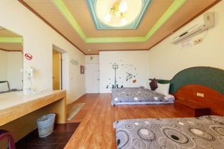 Room 35 of 40