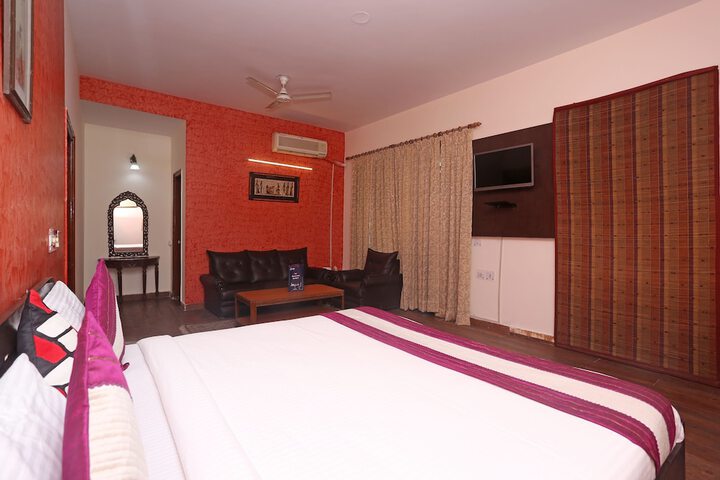 Room 8 of 22