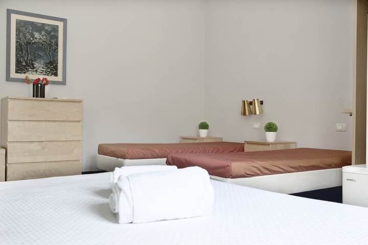 Room 13 of 21