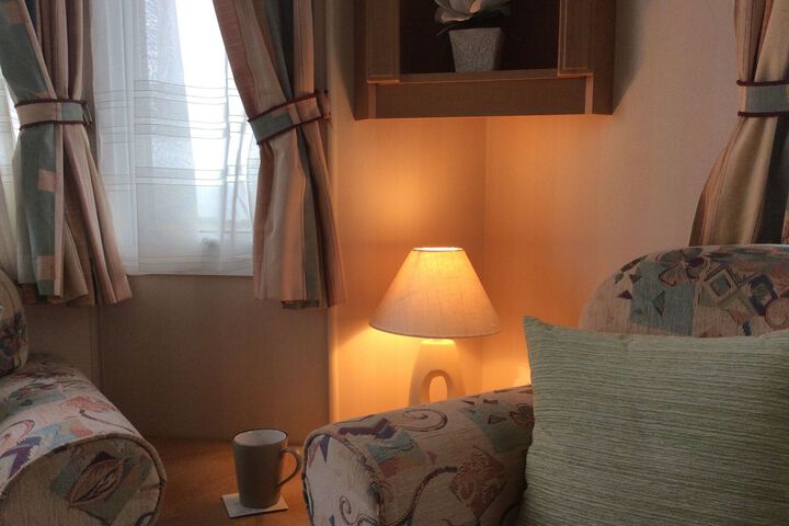 Room 11 of 27