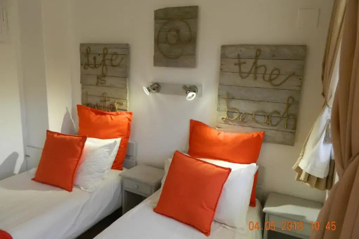 Room 2 of 20