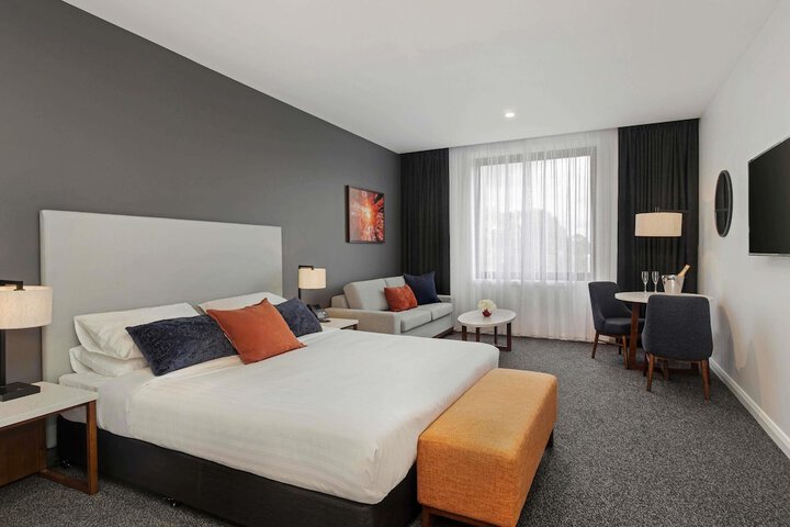 Room 10 of 63