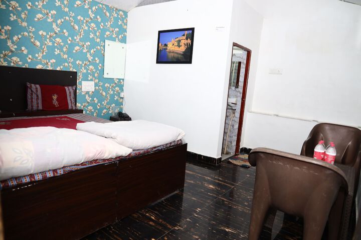 Room 8 of 22