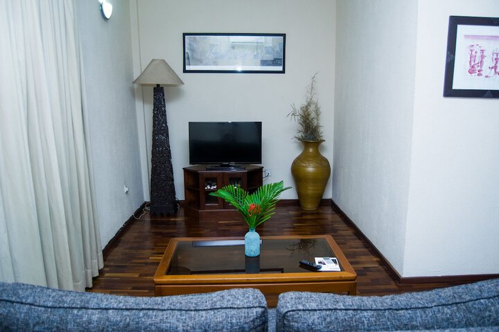 Room 32 of 70