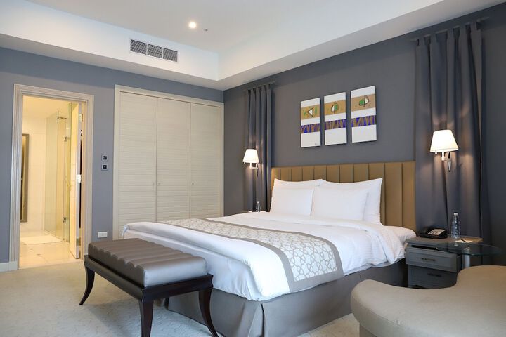 Room 17 of 111
