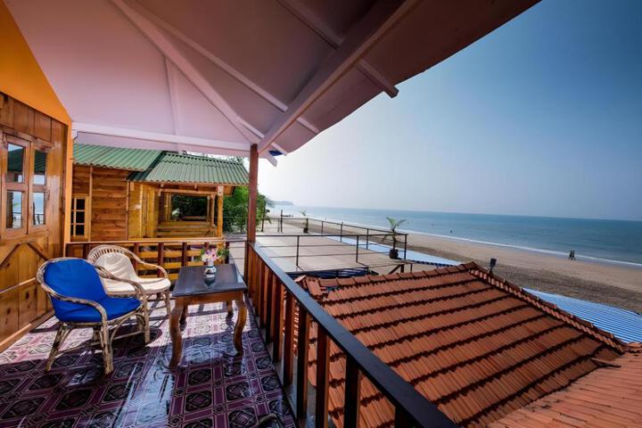 Om Sai Beach Huts