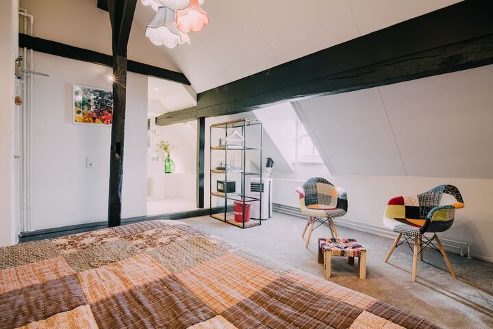 Room 10 of 31