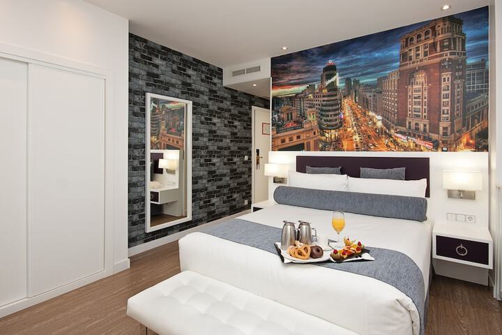 Room 30 of 83