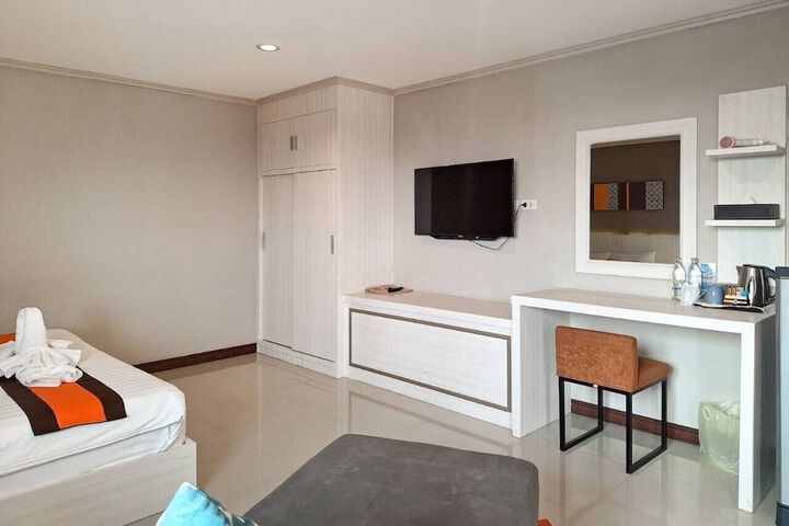 Room 103 of 174