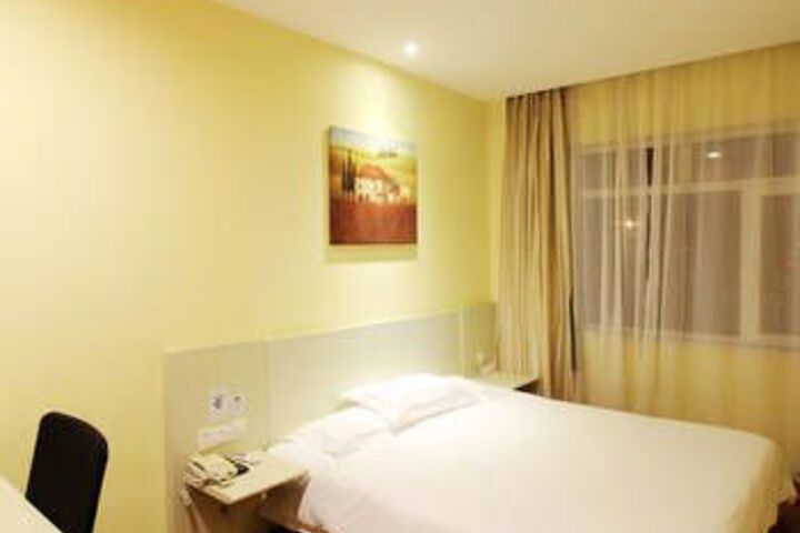 Room 3 of 9