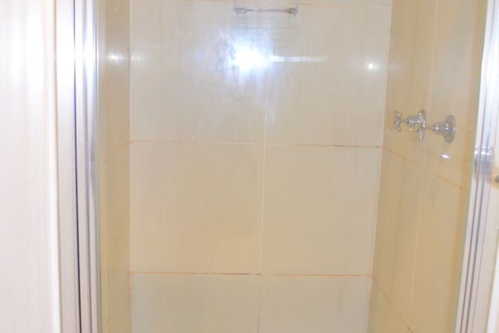 Room 19 of 28