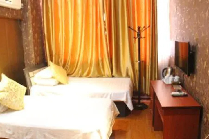 Room 3 of 6