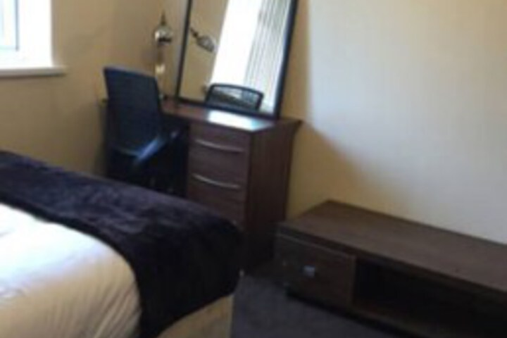 Room 7 of 8