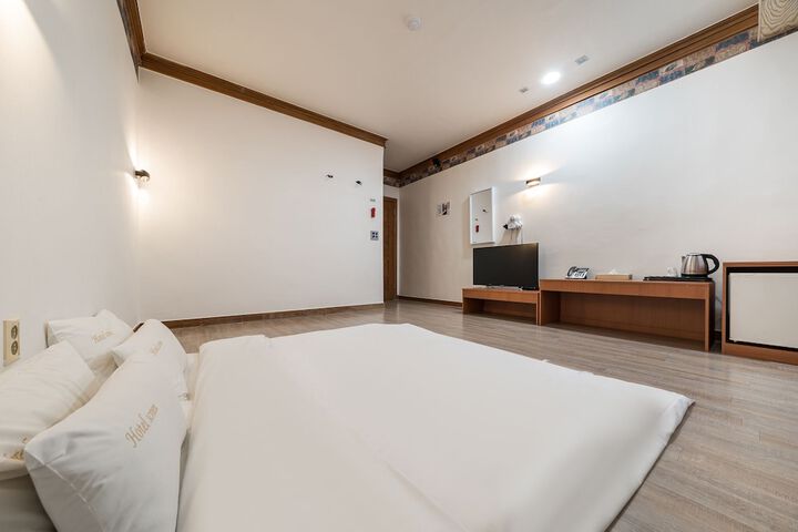 Room 19 of 55