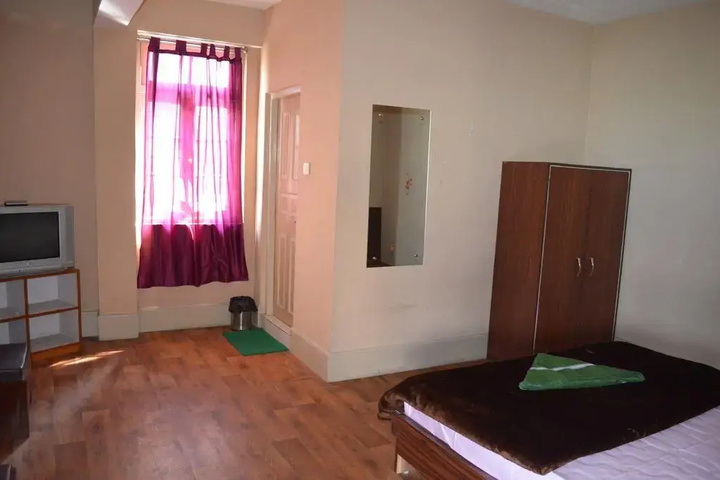 Hotel Omker