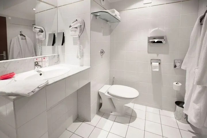Clean Restrooms