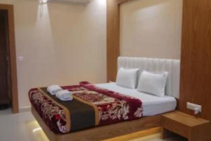 Room 16 of 23