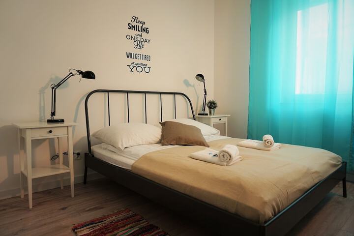 Room 16 of 79