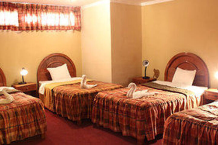 Room 6 of 28